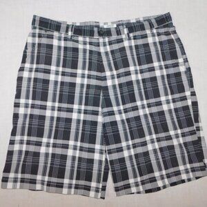 IZOD Performance X Golf Mens 38 Black White Plaid Shorts